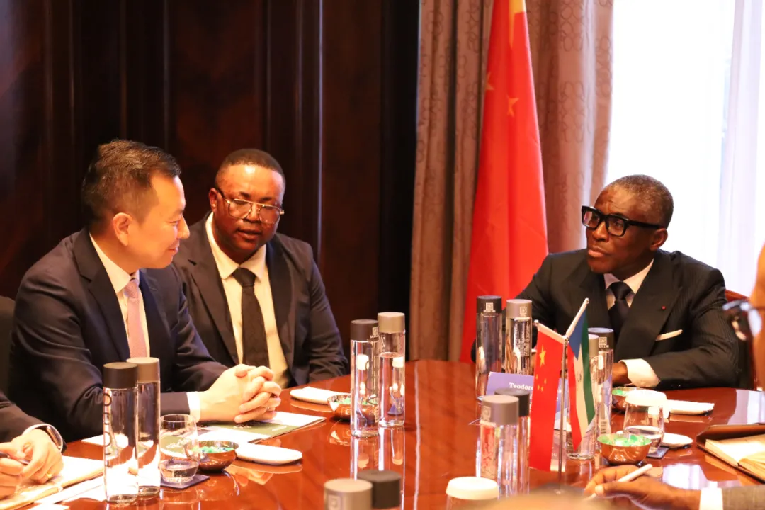 赤道幾內(nèi)亞共和國訪華代表與卓然股份深入探討產(chǎn)業(yè)協(xié)同發(fā)展 赤道幾內(nèi)亞共和國訪華代表與卓然股份深入探討產(chǎn)業(yè)協(xié)同發(fā)展